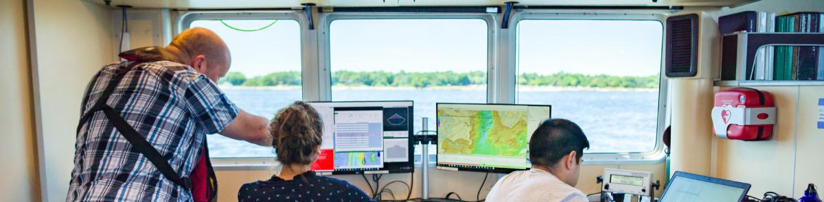 Ocean engineering research vessel